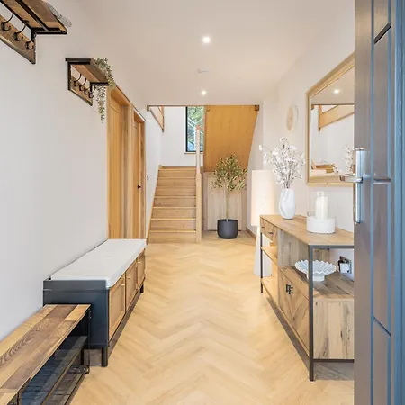 Kolbeh Улверстон